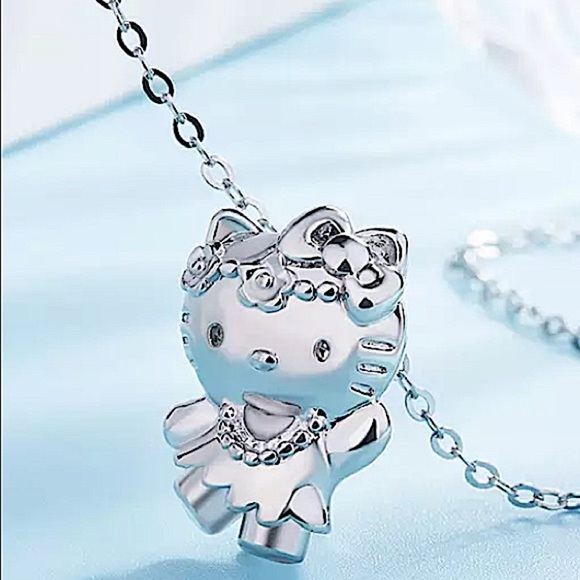 Hello Kitty Sterling Silver Full Body Figure Charm Pendant Necklace - Picture 5 of 7